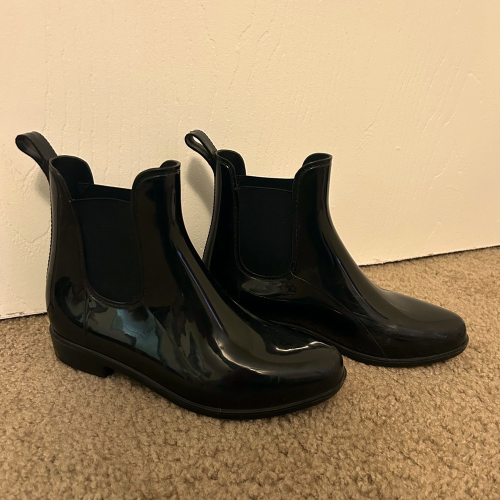 Black Rainboots